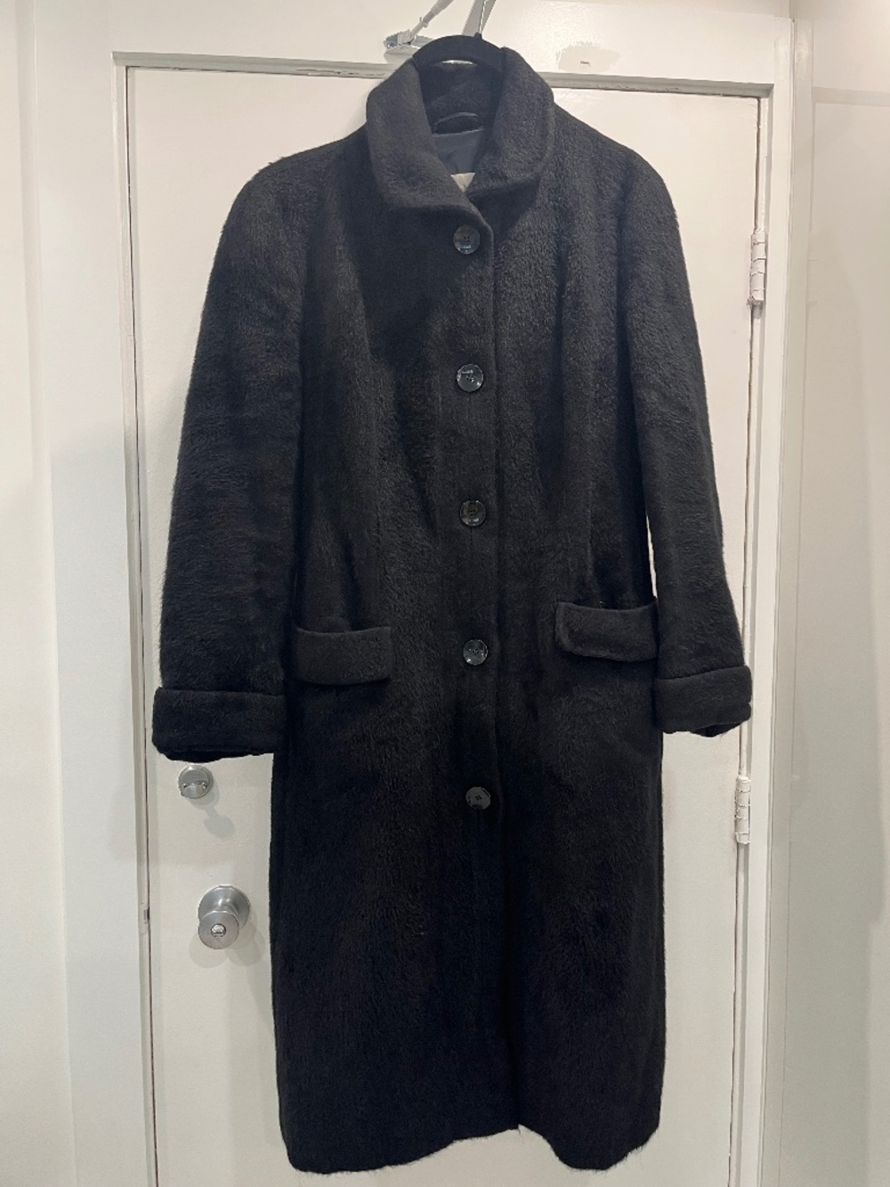 Max Mara Black Wool Coat with Leather Belt. Size 8.